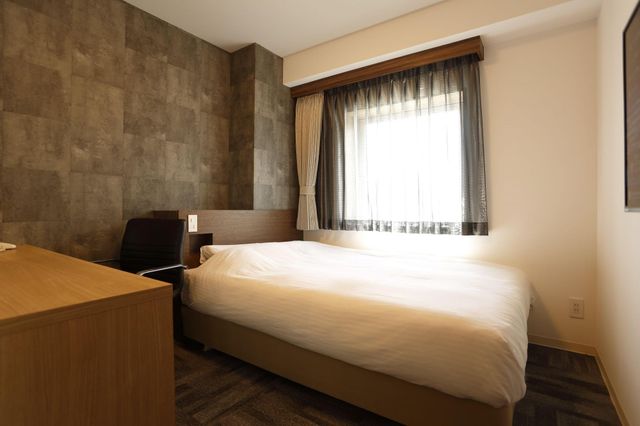 ホテルロンシャンサッポロ セミダブルルーム