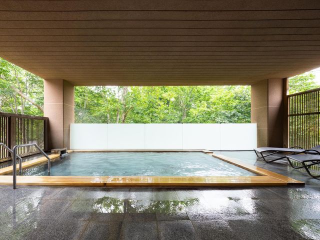 天空露天風呂の画像