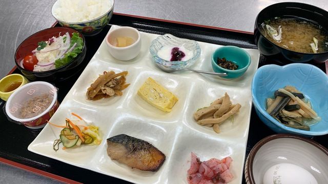 湯元ホテル山水美肌の湯 朝食一例