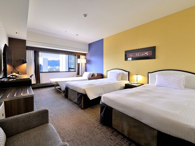 神戸ポートピアホテル 本館スタンダードトリプル　31.3㎡（一例）