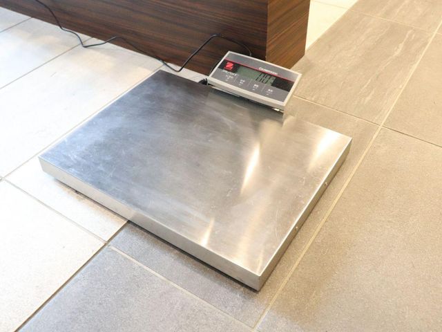 ホテル京阪淀屋橋 荷物用測り