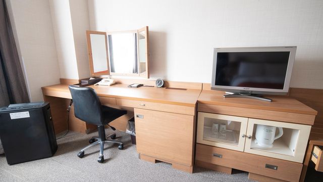 ベッセルイン福山駅北口 デスク周り