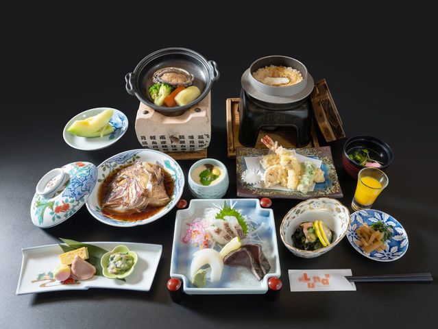 道後温泉　ホテル　ルナパーク 夕食　和会席