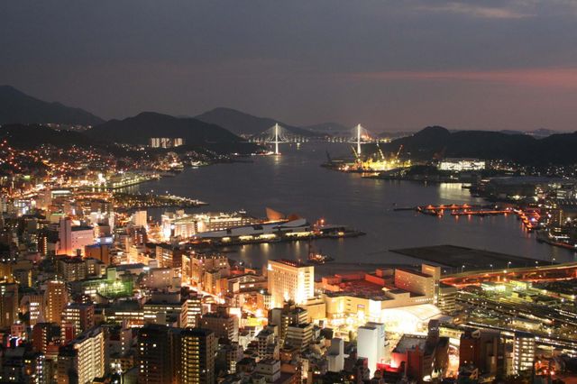 にっしょうかん新館梅松鶴 ホテルからの夜景