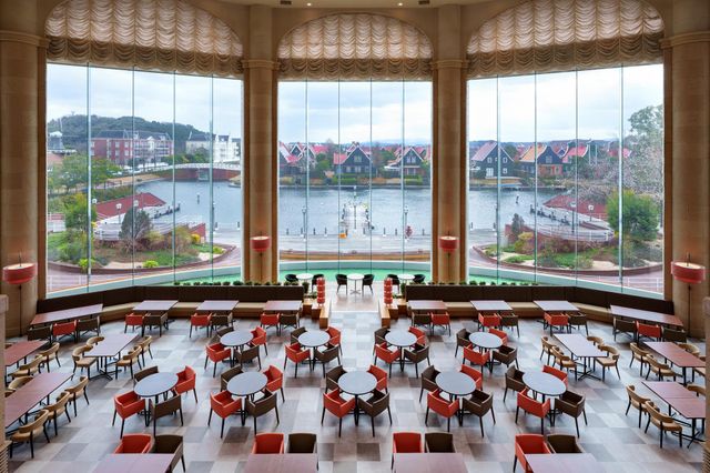 ホテルオークラJRハウステンボス カフェテラス「カメリア」