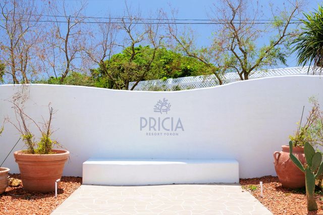 プリシアリゾート ヨロン エントランス