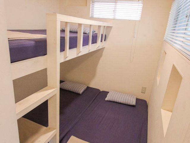 アダンのキャビン・寝室の画像