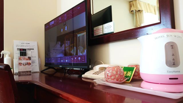 ホテルサン・クイーン TVボード