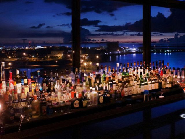 ロワジール スパタワー那覇 バー プラネート