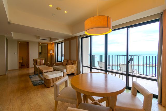 ムーンオーシャン宜野湾ホテル＆レジデンス プレミアムスイート